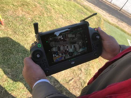 Control de vuelo del dron desde el radiocontrol en terreno